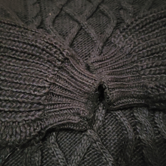 Forever 21 Black crewneck Sweater sz 1x - Picture 7 of 7